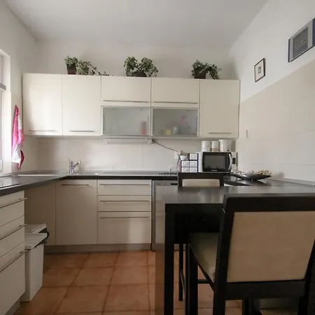 Martinis A4 Apartament *